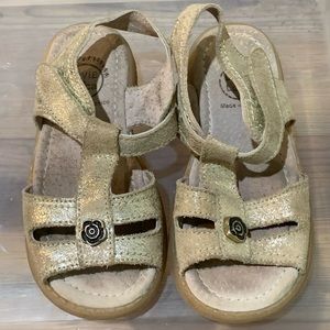 VGUC Livie & Luca sandals size 8